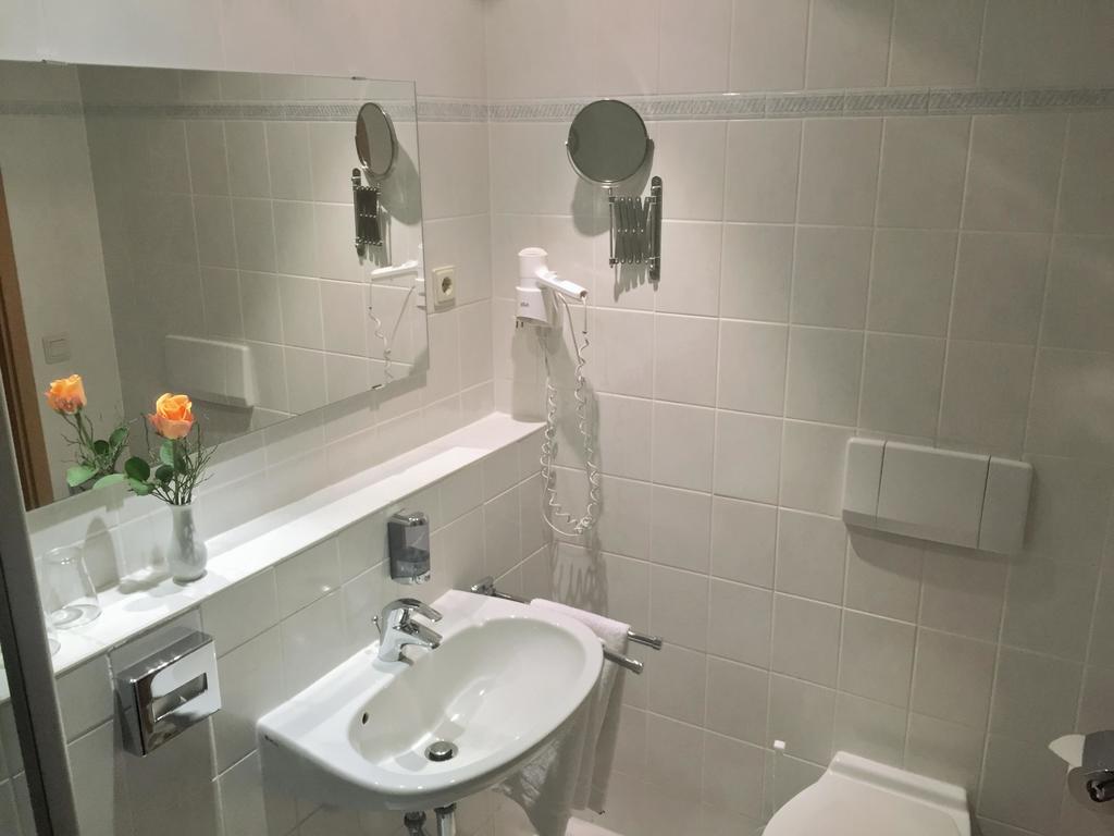 Schneiderlein Hotel Limbach-Oberfrohna Luaran gambar